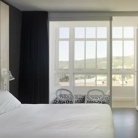 Hotel Moure 2*